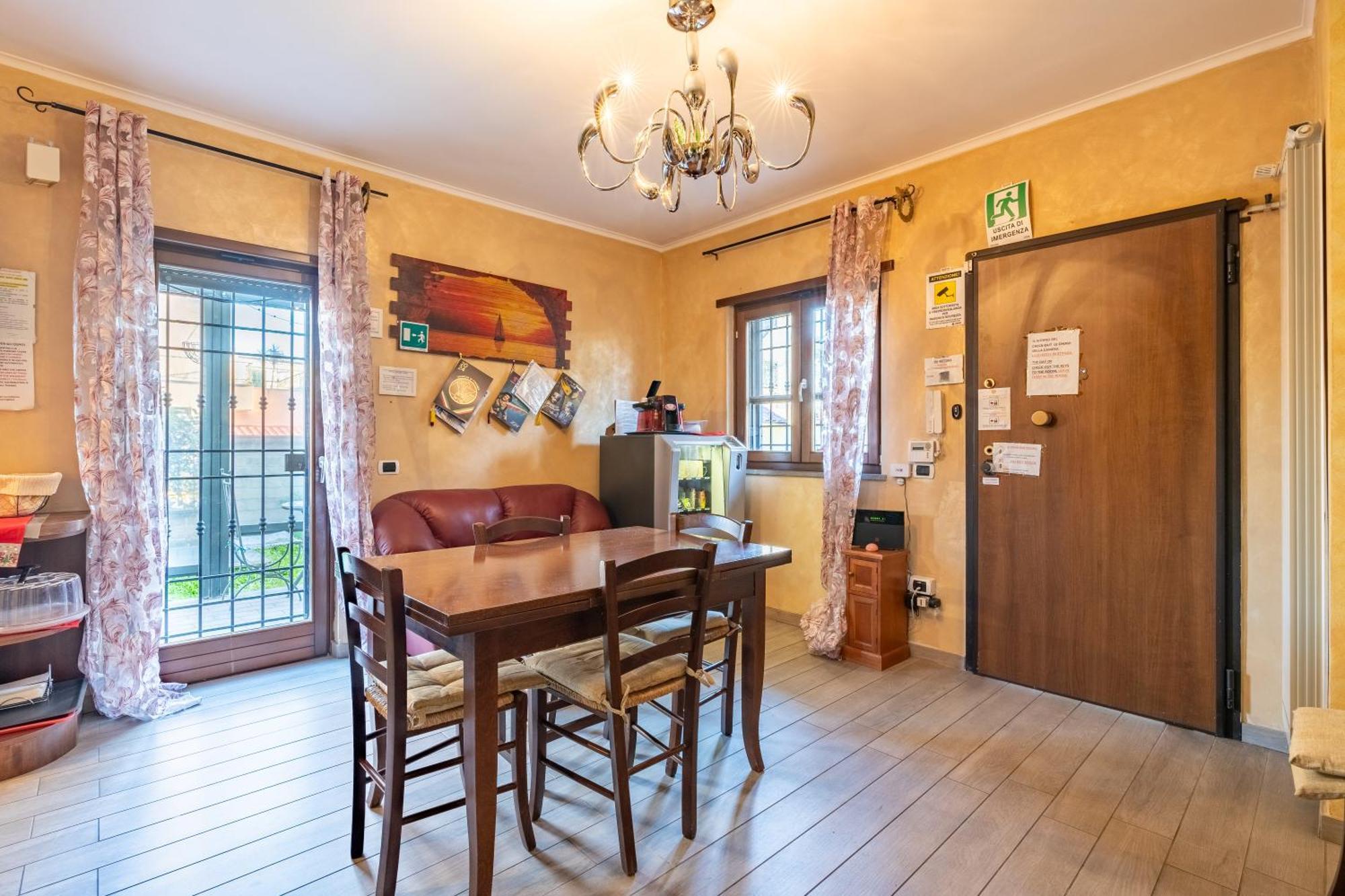 Bed and Breakfast Sole Roma Exterior foto